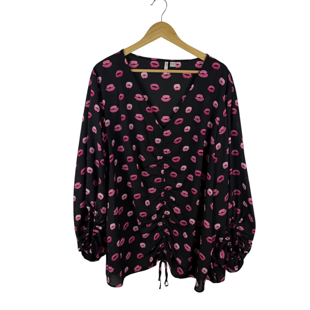 Cato Black Pink Lip Print Blouse Size 26/28W Ruched Lightweight Valentines Cute
